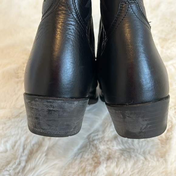 Ariat Heritage R Toe Black Leather Western Boots main image 11